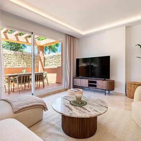 Luxurious 3 Bedroom In Elviria *