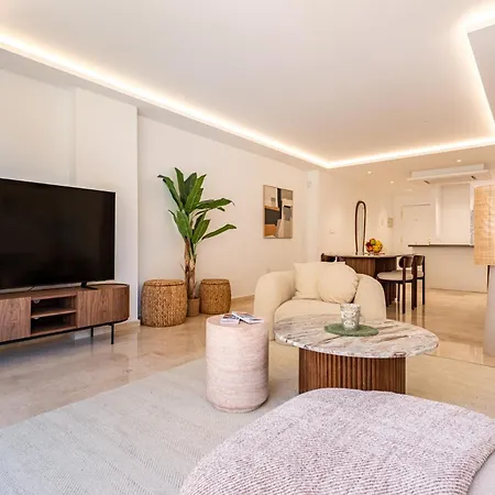 Luxurious 3 Bedroom In Elviria *